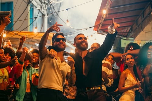Manuel Turizo estrena “Apambichao” junto a Maluma
