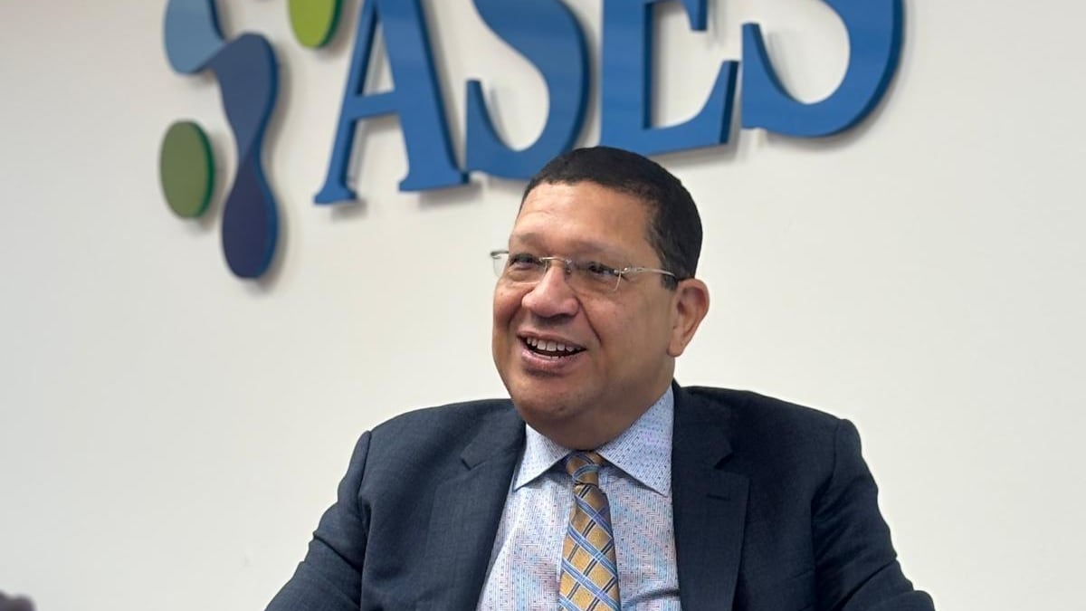 El licenciado Carlos Santiago Rosario asumió la dirección de ASES el 22 de julio.
