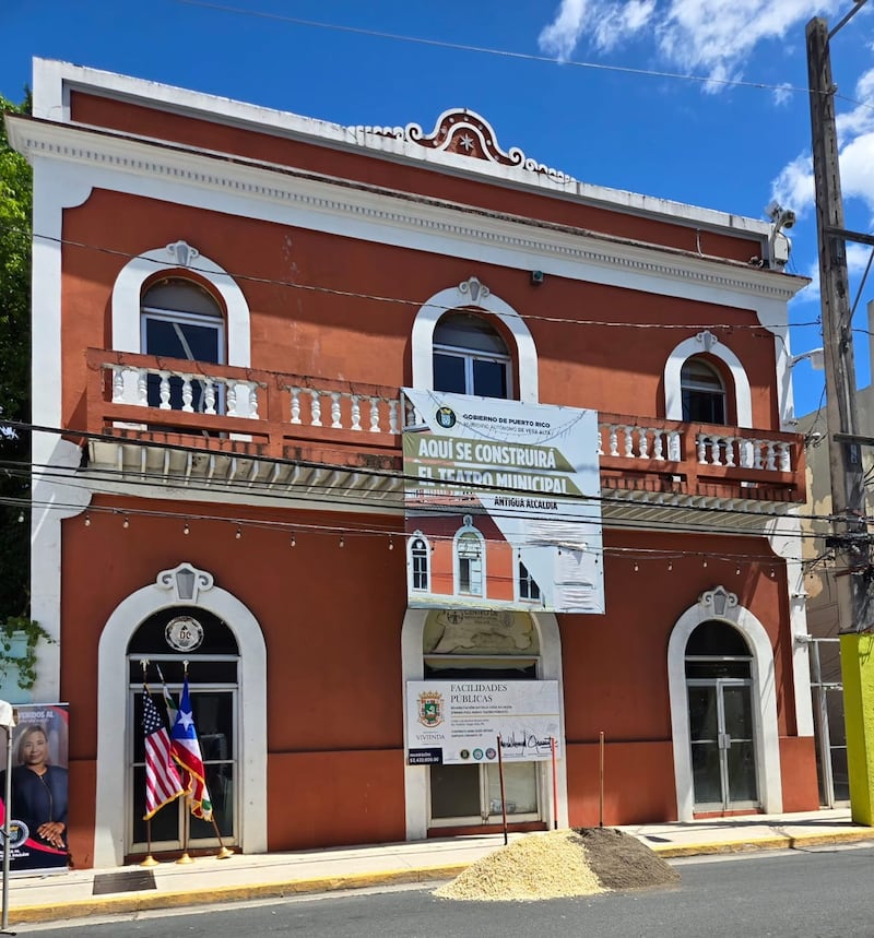El nuevo teatro contará un salón, vestidores, baños, taquillera y recepción.