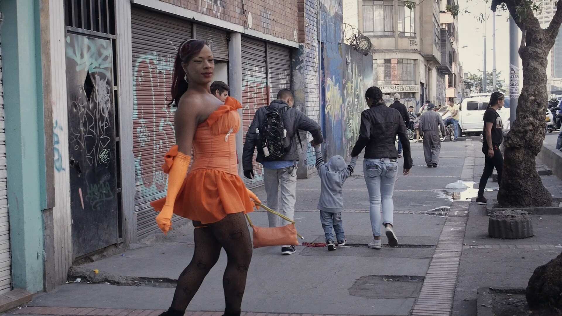 Escena del documental “Todas Las Flores”.