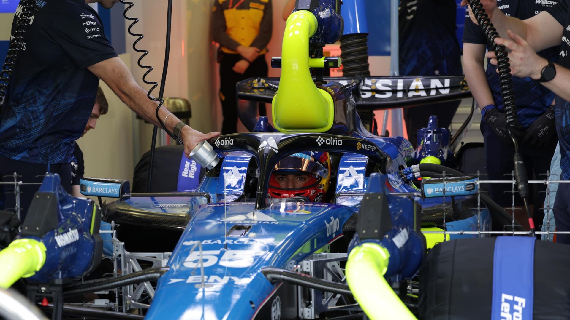 Carlos Sainz, líder de rodaje en los test de Baréin con 77 vueltas