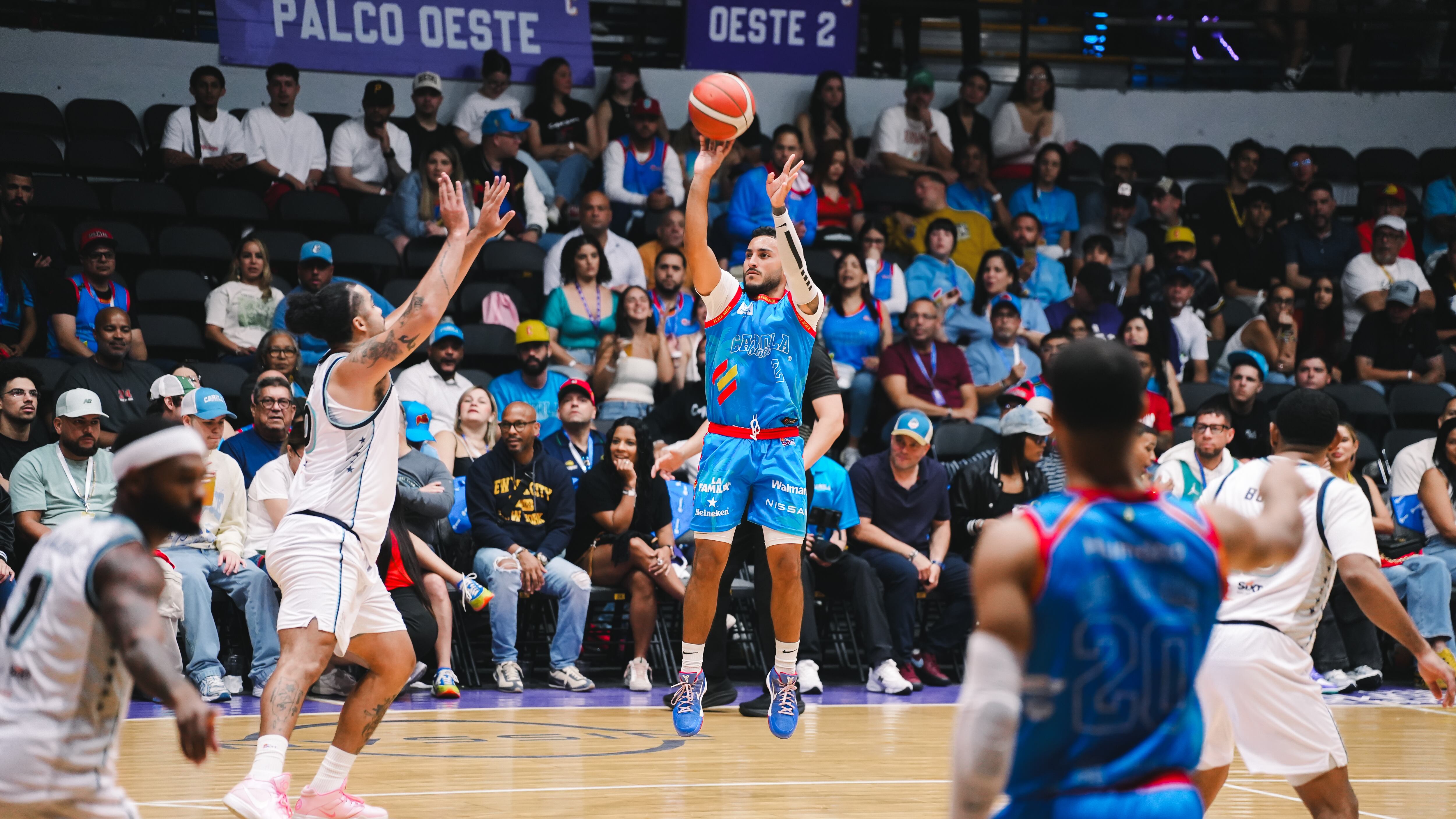 EVANDER ORTIZ EN CANASTO DE TRES PUNTOS