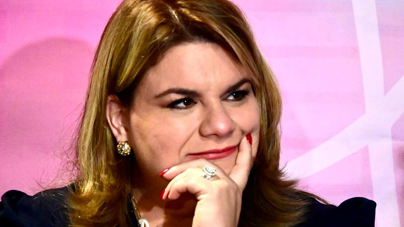 La gobernadora de Puerto Rico en conferencia de prensa.