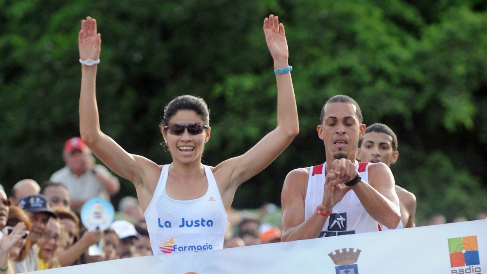 Beverly Ramos 2010 estableció la marca de 16.53