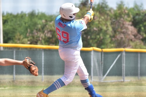Artesanas y Taínas dividen triunfos en apertura de la serie final