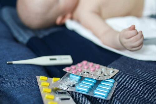 Detienen a madre que llevó a su hijo 130 veces al doctor