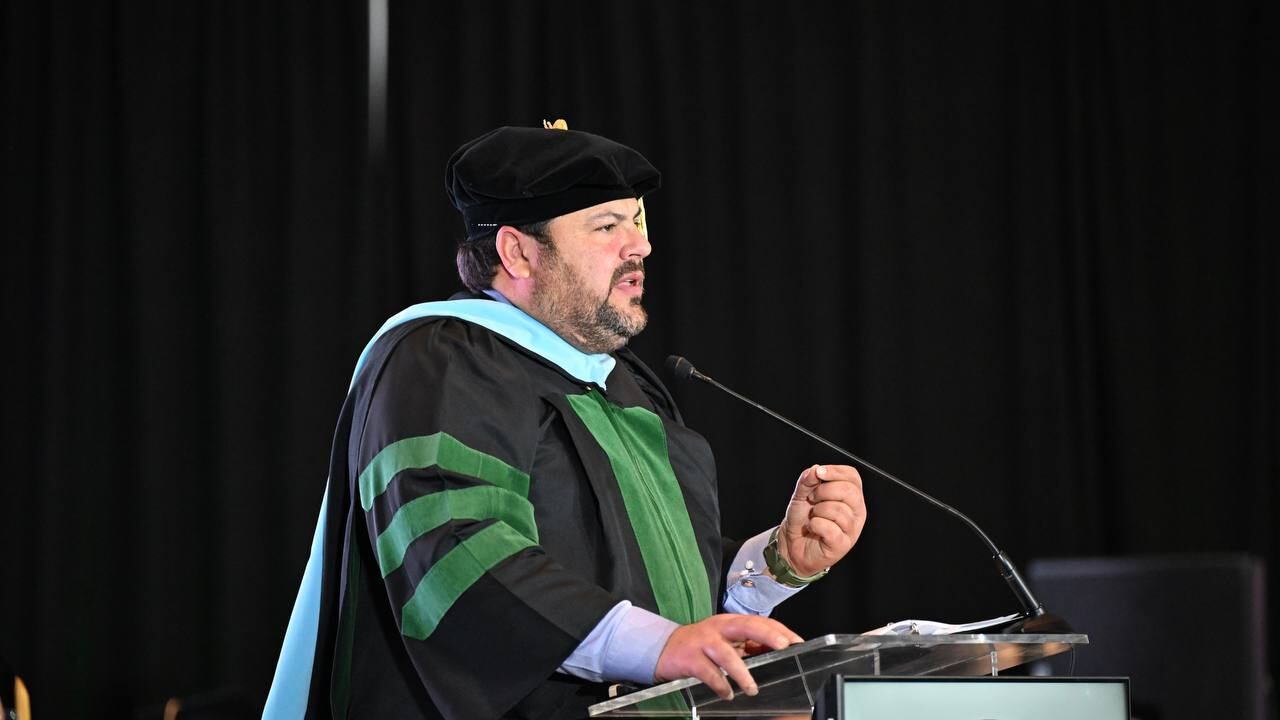 Carlos Mellado recibe Doctorado Honoris Causa en la Graduación de la Universidad Central del Caribe