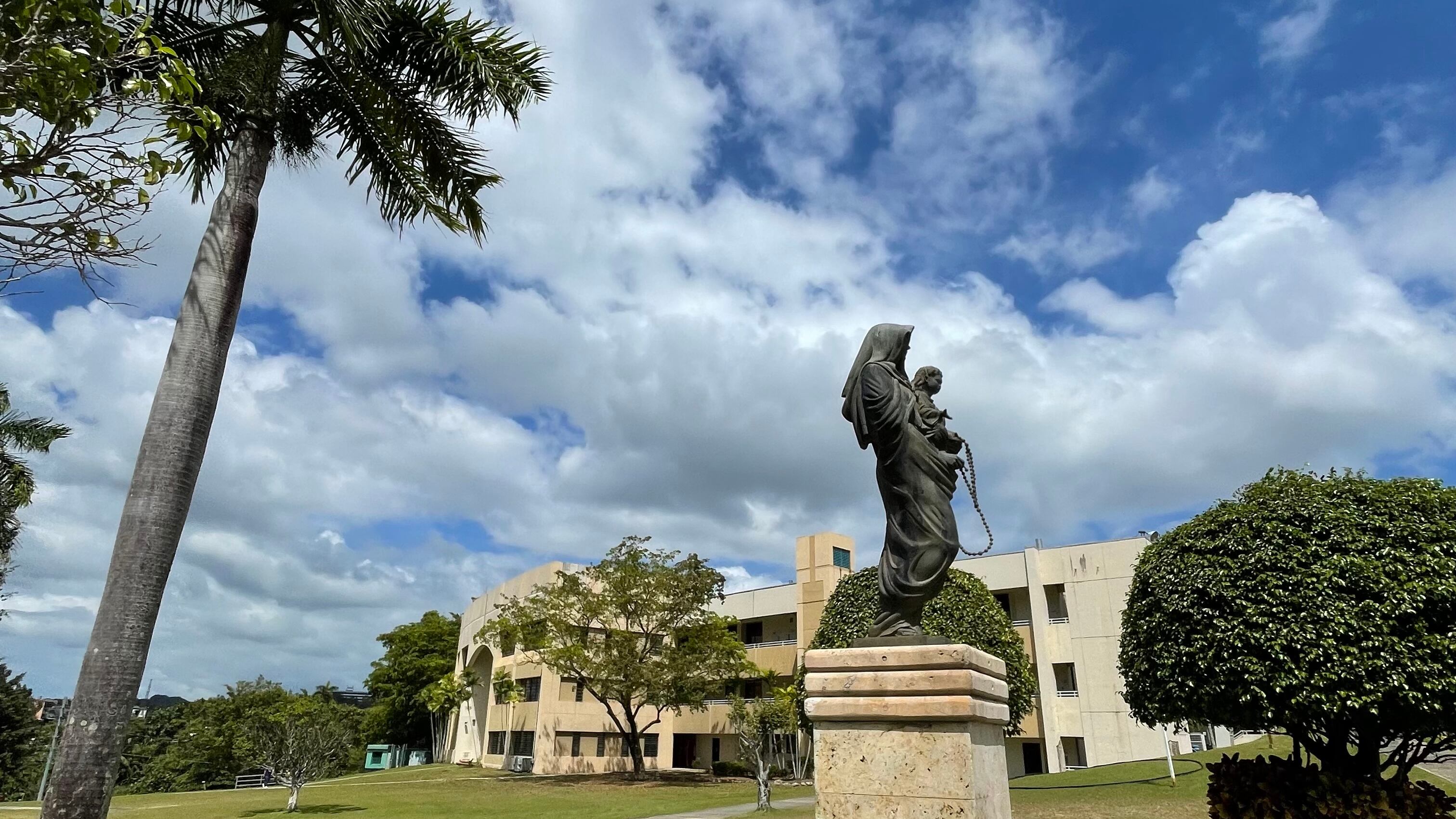 Universidad Central de Bayamón