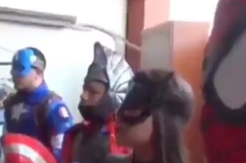 “Operación Marvel”: Policías disfrazados de superhéroes detienen a clan familiar dedicado al narcotráfico