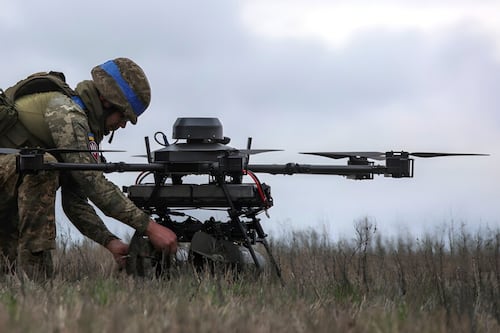 Ataques con drones durante celebración de Año Nuevo deja al menos 24 muertos en Jersón