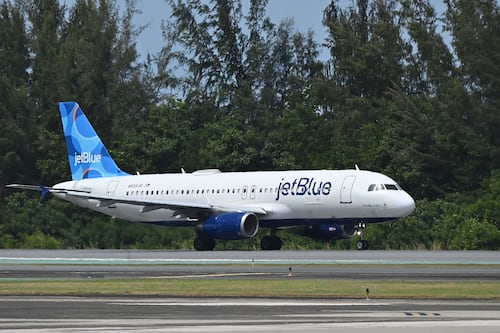 JetBlue lanza tarifas desde $99 y tope de $299 tras salida de Spirit Airlines en Puerto Rico