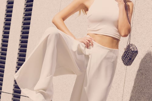 ¡Bye, acampanados! Los pantalones culotte serán protagonistas en 2026 y las botas su mejor pareja