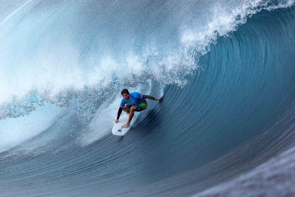 El australiano Jack Robinson corre una ola durante la tercera ronda.