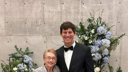 Ricardo García y su abuela Juana