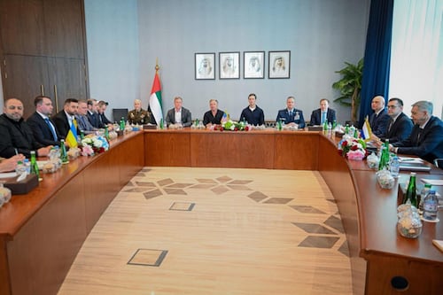 Rusia y Ucrania acuerdan en Abu Dabi su primer canje de prisioneros del año y se comprometen a nuevas negociaciones de paz