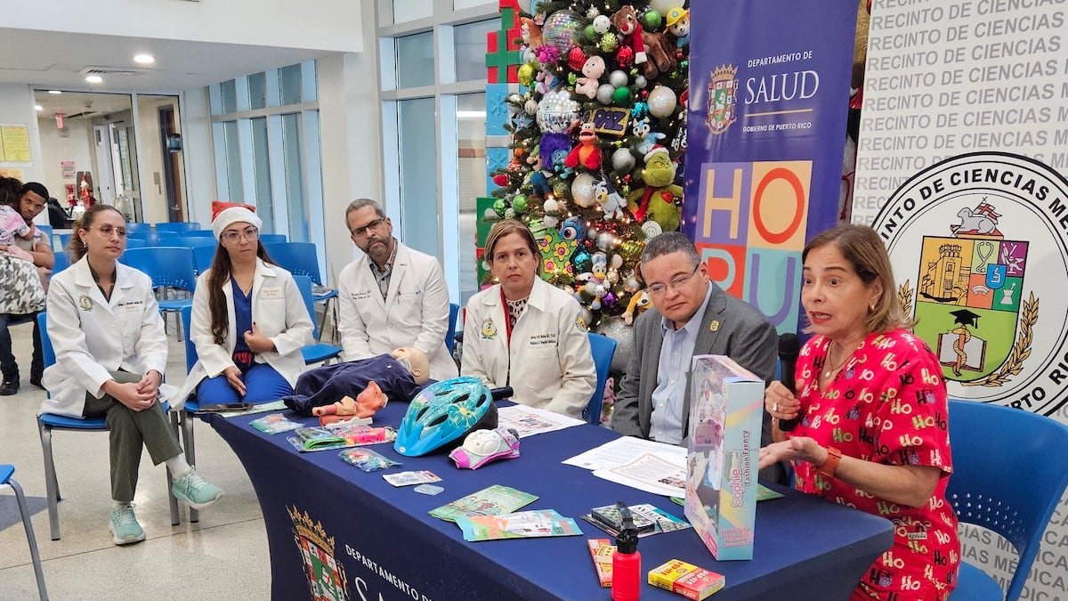 Los regalos deben cumplir con las edades recomendadas, ser duraderos, sin bordes ni puntas filosas, y contar con la designación ASTM, que indica cumplimiento de los estándares nacionales de seguridad.