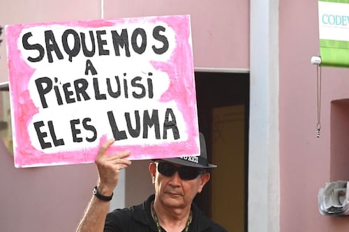 Manifestación contra LUMA