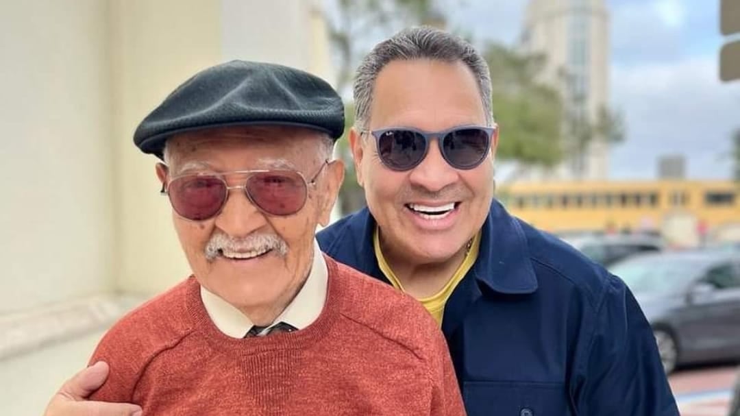 Tito Nieves junto a su papá.