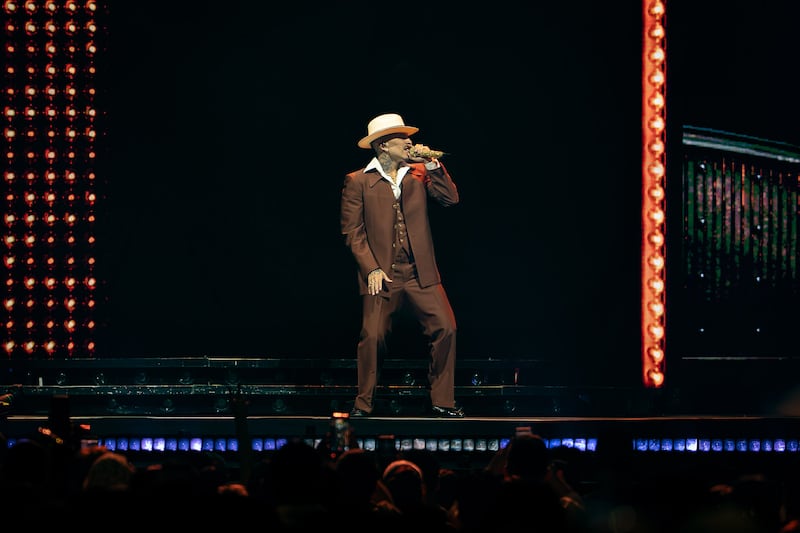 El exponente urbano, Rauw Alejandro, se presentó en el Coliseo de Puerto Rico.