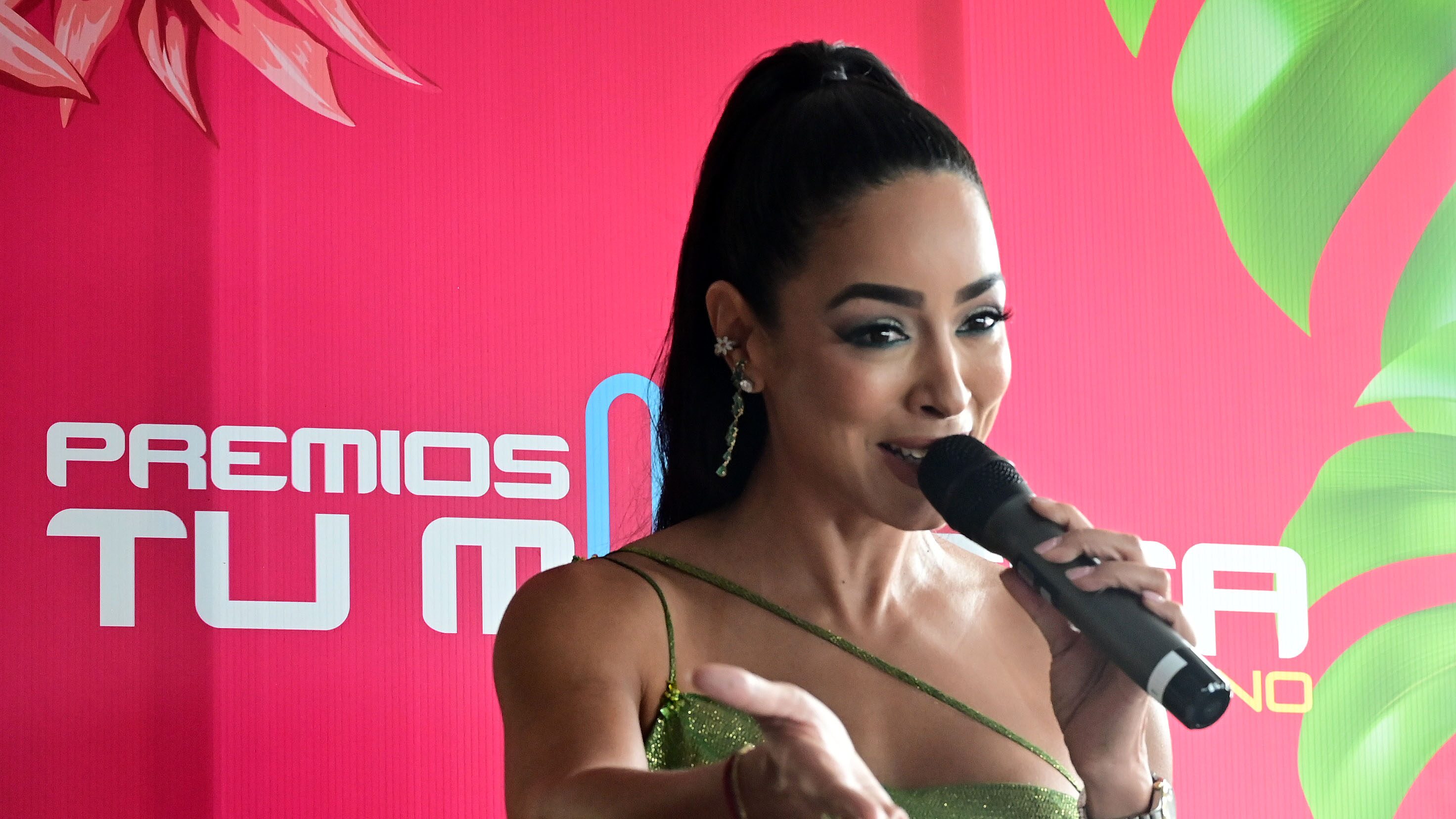 Presentadora Shalimar Rivera. Conferencia de Prensa de Premios Tu Musica Urbana