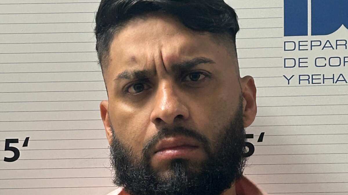 Reynaldo Hernández Balbuena.