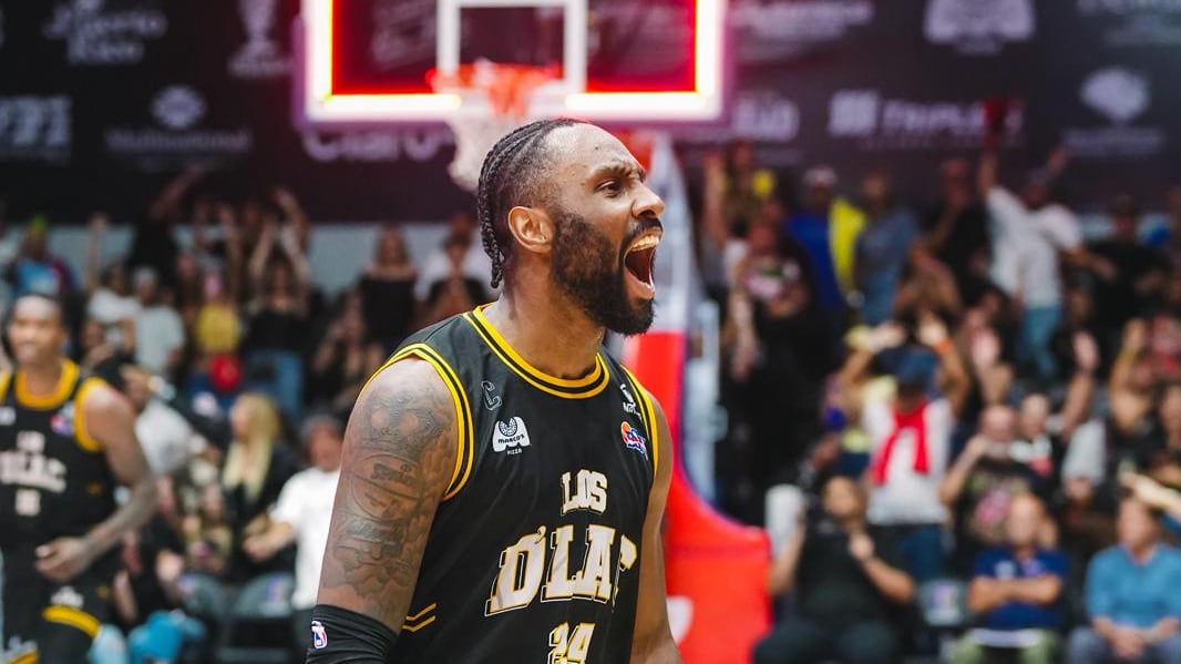 Remontada Gigante en el Mangual deja pegao’s a los Vaqueros de Bayamón 77-76