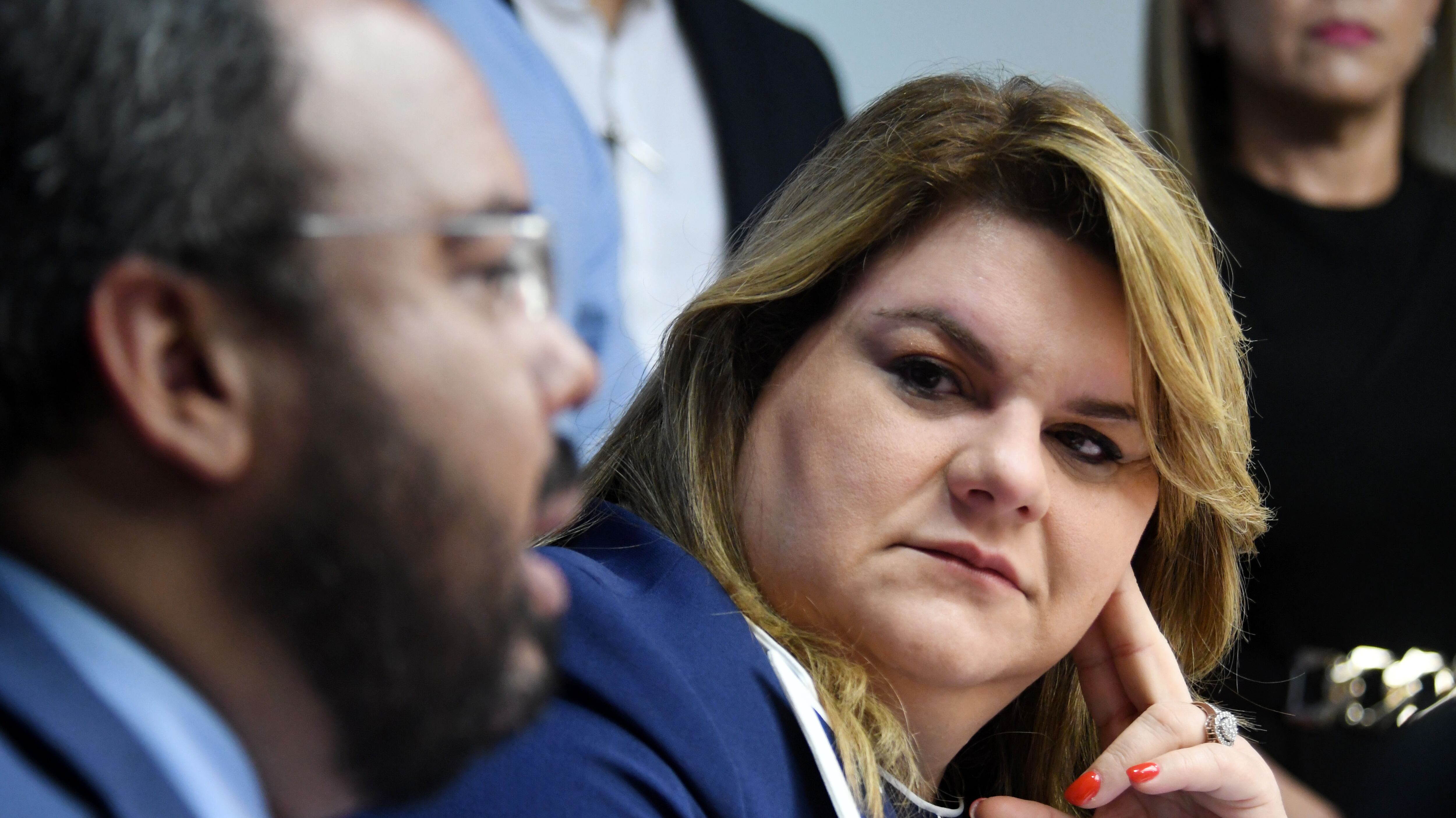 La gobernadora, Jennifer González, se reune con el Secretario de Educación, Elieze Ramos Parés y otros funcionarios de educación y del gobierno