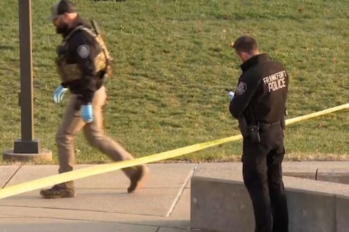 Un muerto y un herido crítico en un tiroteo en la Universidad Estatal de Kentucky