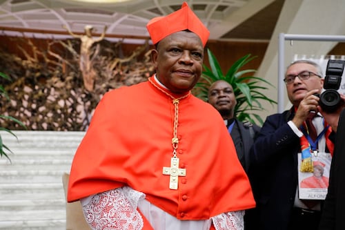 Jerarquía católica africana reta al papa Francisco y se niega a bendecir uniones del mismo sexo