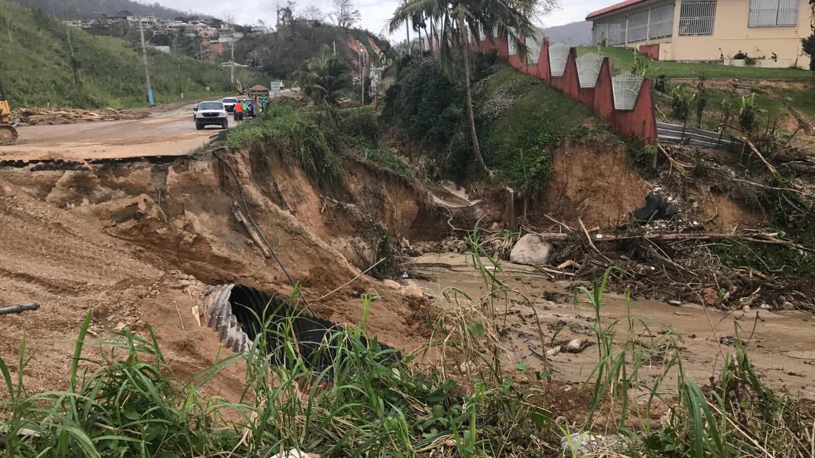 Puentes y carreteras sufrieron daños significativos tras el paso del huracán María en 2017.
Foto por Vanessa Colón Almenas | Centro de Periodismo Investigativo