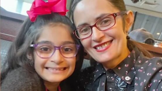 Aria Lamen y su mamá Caron Lamen