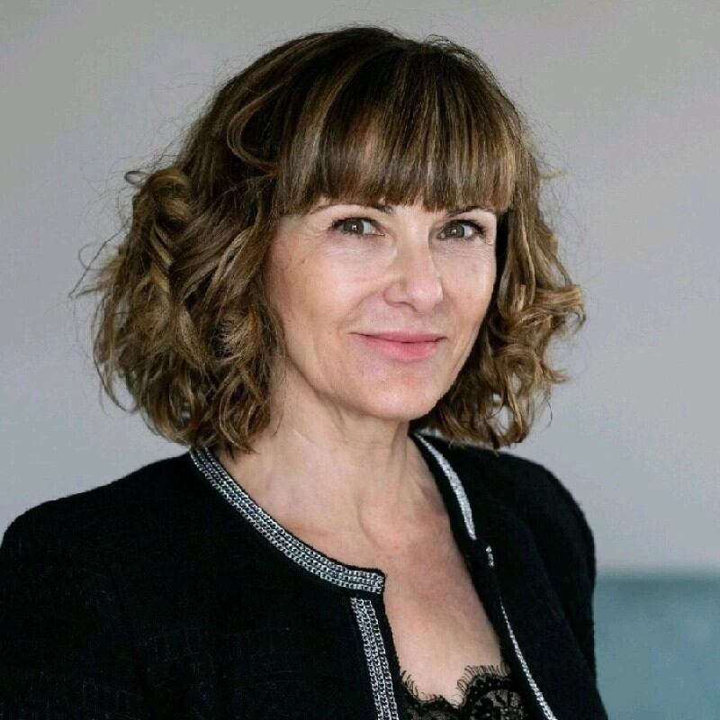 La falta de movimiento aumenta las probabilidades de desarrollar coágulos durante un vuelo largo. Foto: LinkedIn.