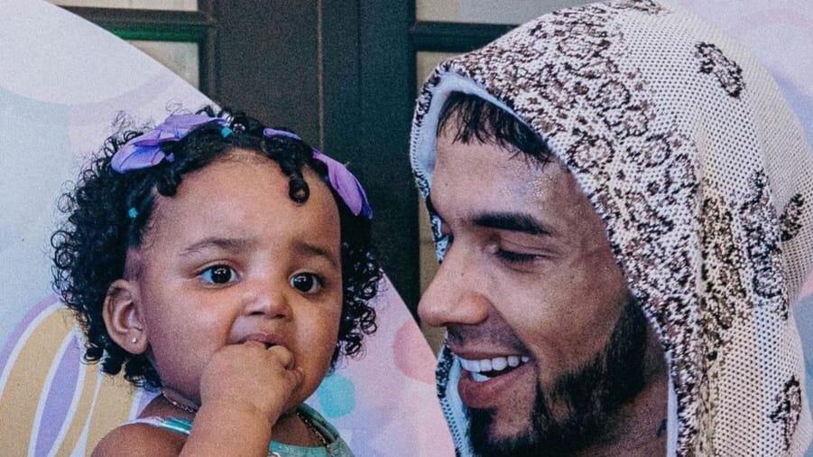 Anuel y su hija Gianella