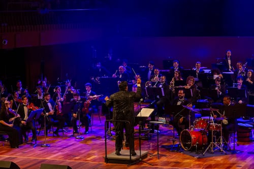 Orquesta Filarmónica rendirá tributo a Bad Bunny con “Benito Filarmónico” en Bellas Artes