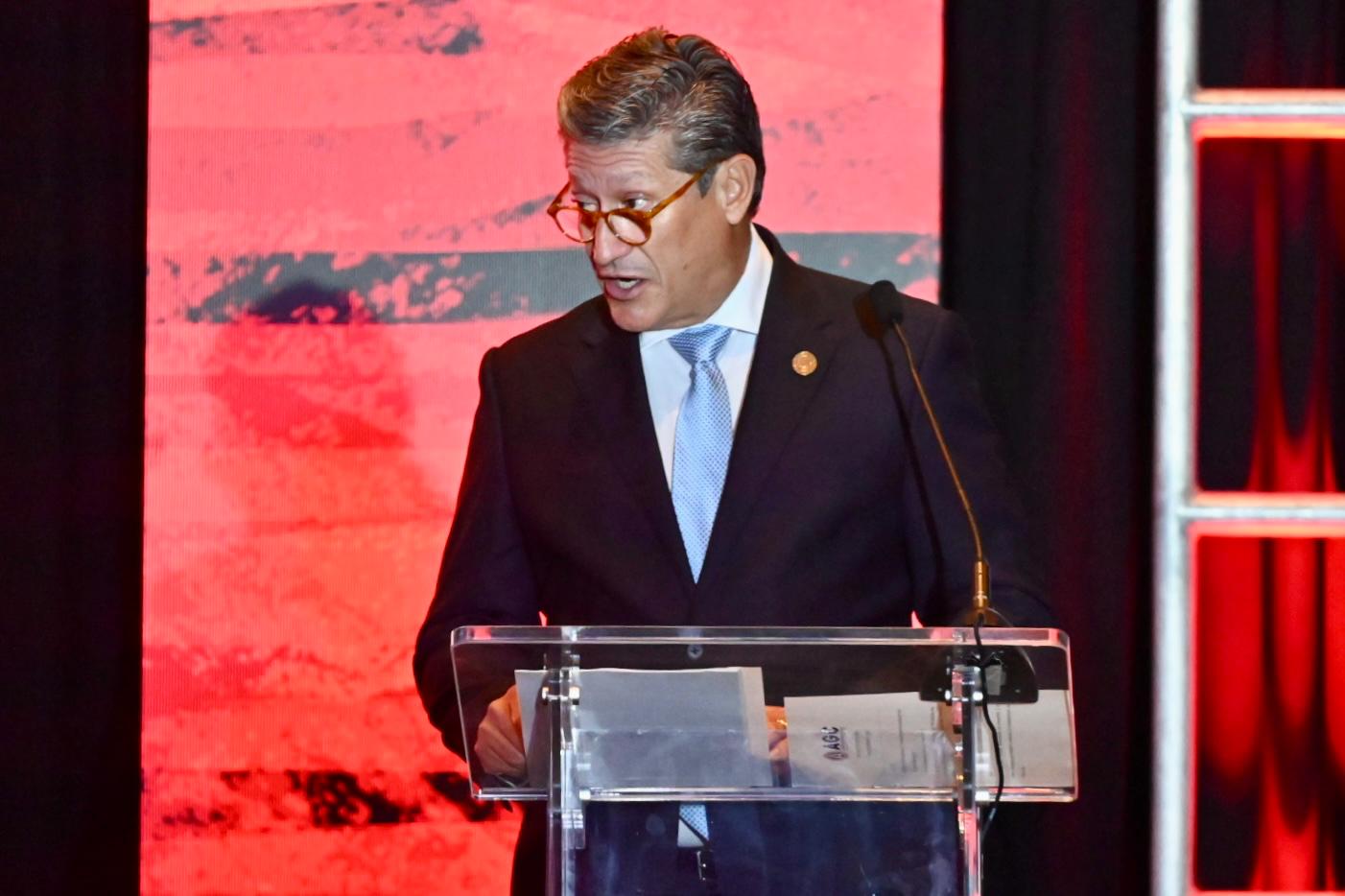 Contratistas presentan propuesta para agilizar inversión de fondos federales 