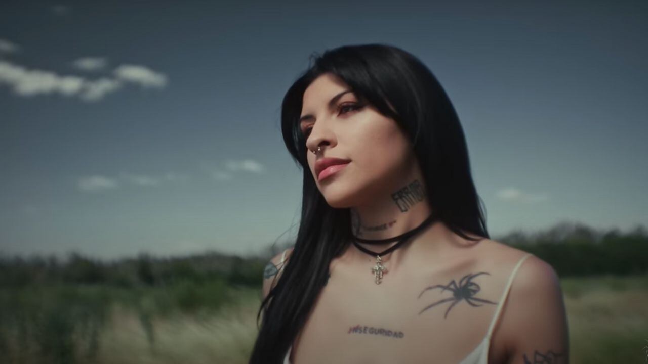 Cazzu lanza fuertes indirectas a Christian Nodal