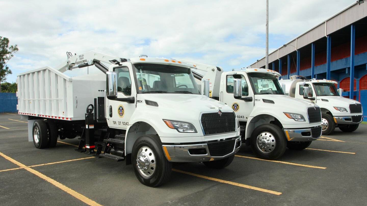 Nueva flota de vehiculos oficiales en Fajardo