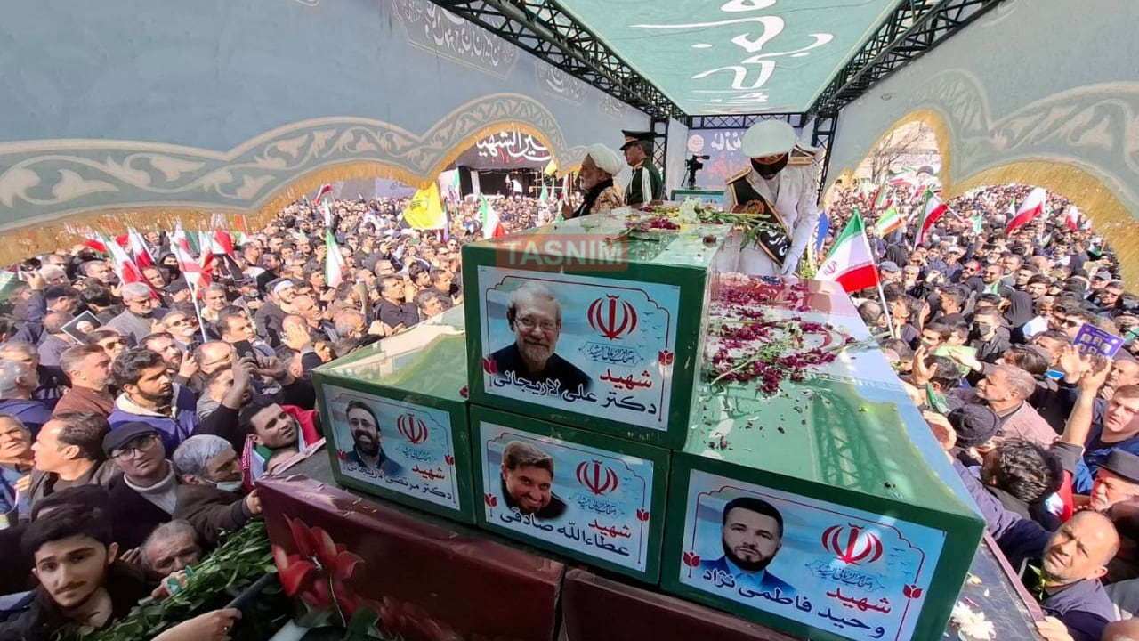 Miles de personas despidieron este miércoles, a Ali Lariyani, secretario del Consejo Supremo de Seguridad Nacional de Irán.