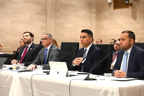 Hacienda eleva a $165 millones el impacto de eliminar exención del IVU a placas solares