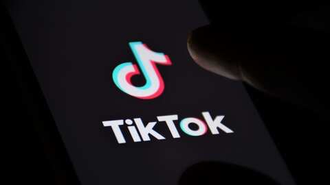 Muere niño por reto de TikTok en Reino Unido.