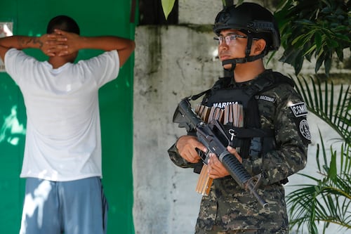 El régimen de excepción en El Salvador cumple cuatro años entre respaldo y denuncias de abusos