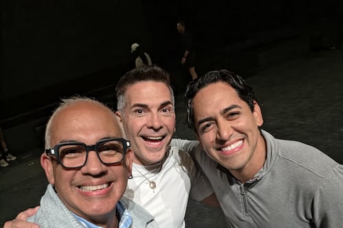 Johnny Ray presenta a sus invitados para ‘Esto Sí Es Un Show…Forever Iconic’