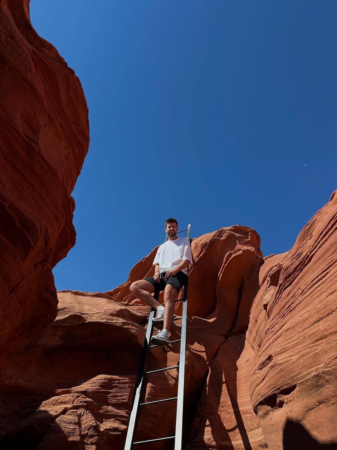 Instagram: @3gerardpique