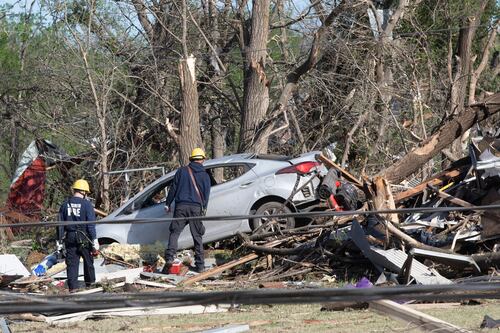 Tornado en Kansas deja varios heridos y más de 6,500 personas sin electricidad