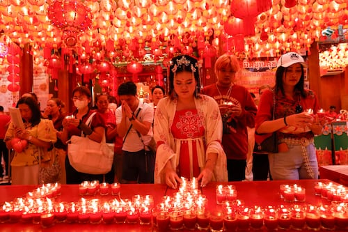 China y su diáspora celebran la llegada del Año Nuevo Lunar del Caballo de Fuego
