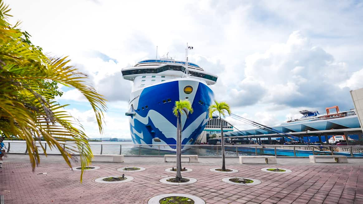 El Majestic Princess atraca en el Puerto de San Juan
