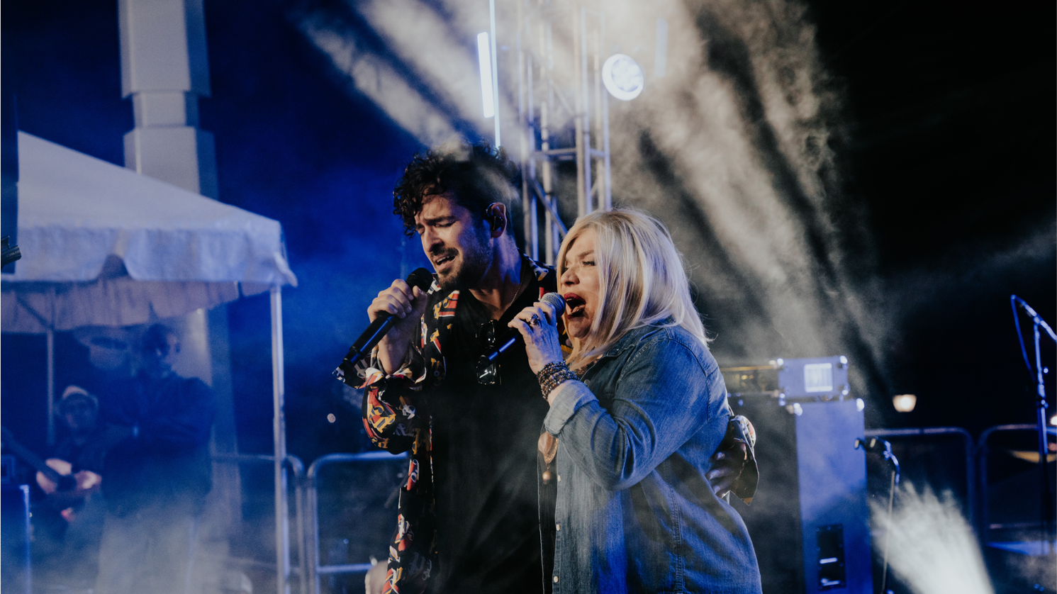 TOMMY TORRES & EDNITA NAZARIO
POR: CHEERY VIRUET