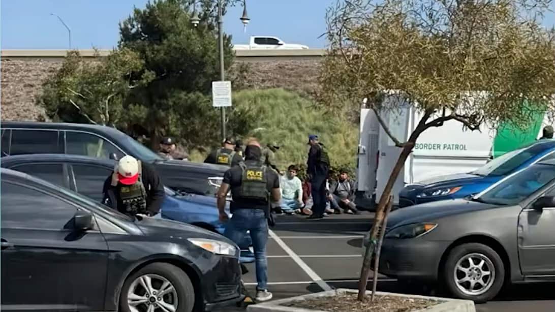 redada efectuada el 22 de abril en la ciudad de Pomona, en California