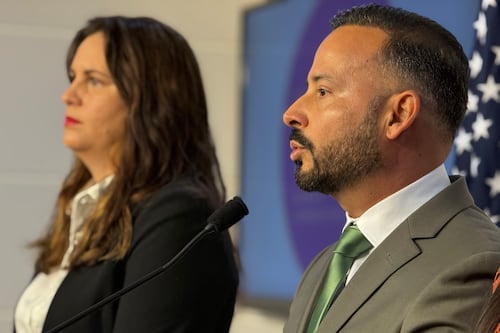 “Se están pasando la papa caliente”: Portavoz PPD sobre la paralización de proyectos para reparar luminarias