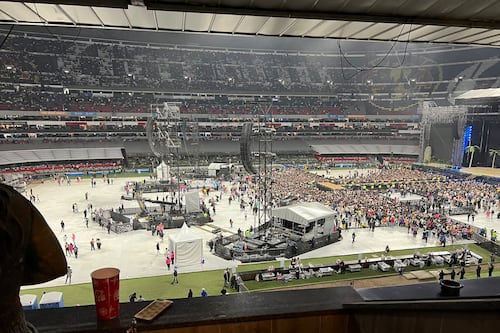 Estadio Azteca de México “desierto” por caos con boletos para concierto de Bad Bunny
